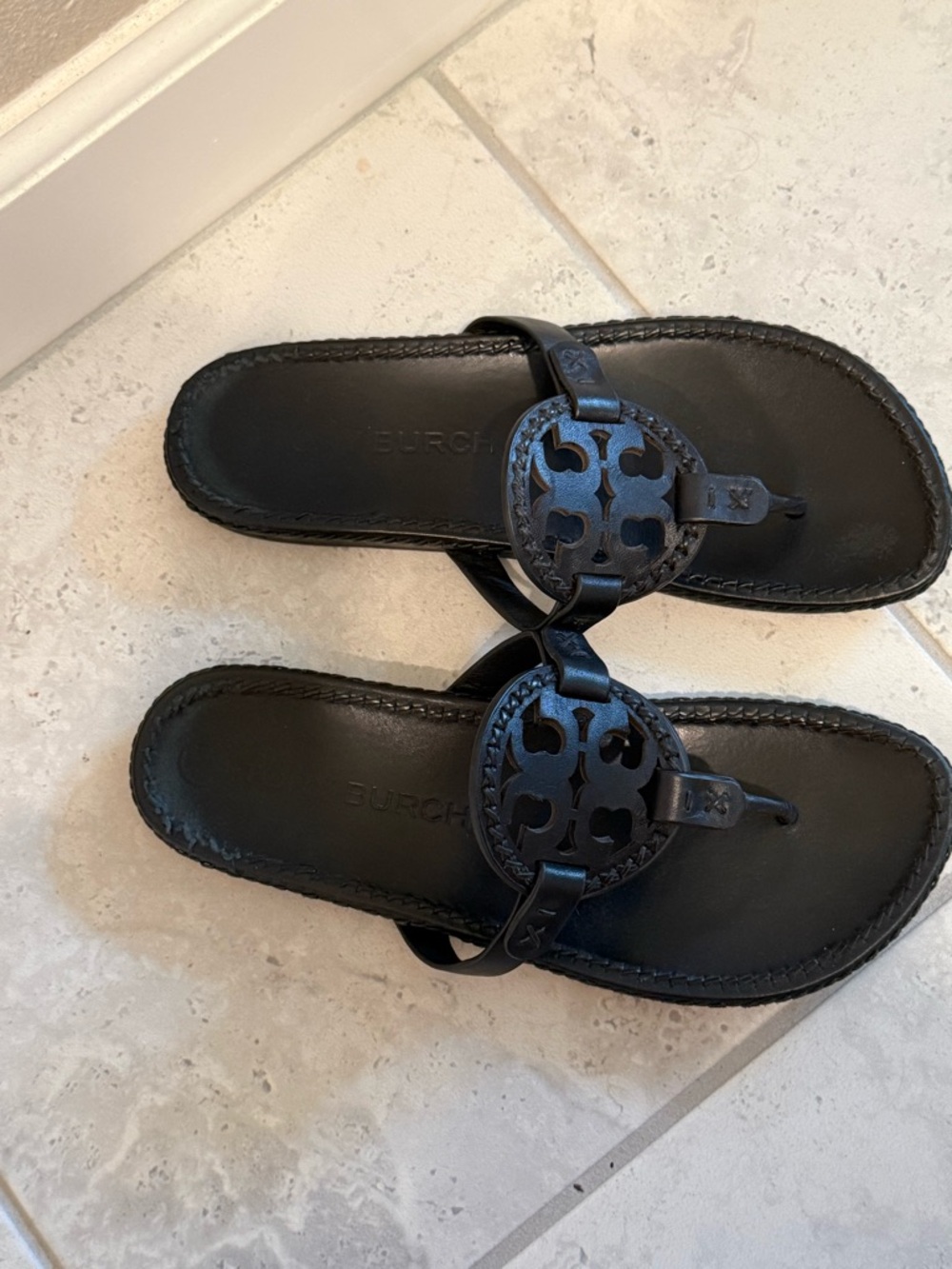 Classic Tory Burch Sandal - Picture 2 of 4